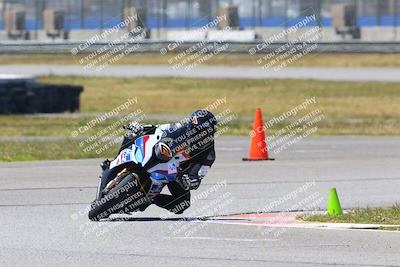 media/Apr-23-2022-Fastrack Riders (Sat) [[cb2d6ae73d]]/LEVEL 4/1PM TURN 6 OUTSIDE/